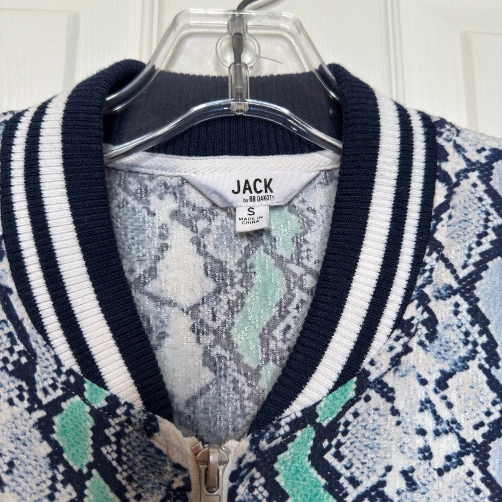 Jack by BB Dakota Blue and Green Snake Print Bomber Jacket Small - Picture 4 of 7